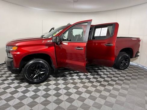 Used 2021 Chevrolet Silverado 1500 Custom Trail Boss w/ Safety Confidence Package AWD/4WD image 5