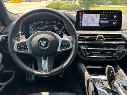 Used 2023 BMW M550i xDrive w/ Executive Package AWD/4WD image 21