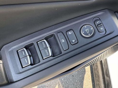 Certified 2025 Honda Accord EX-L image 9