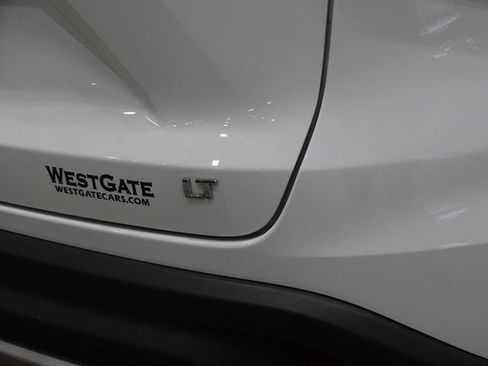 Used 2024 Chevrolet Trax LT FWD image 42