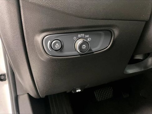 Used 2024 Chevrolet Equinox LT AWD/4WD image 26