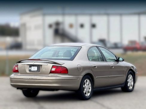Used 2003 Mercury Sable GS image 9