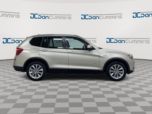Used 2017 BMW X3 xDrive28i image 9