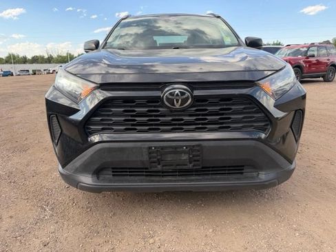 Used 2021 Toyota RAV4 LE AWD/4WD image 9