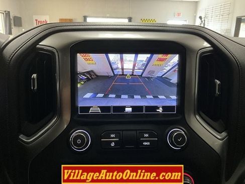 Used 2020 Chevrolet Silverado 1500 LT Trail Boss AWD/4WD image 18