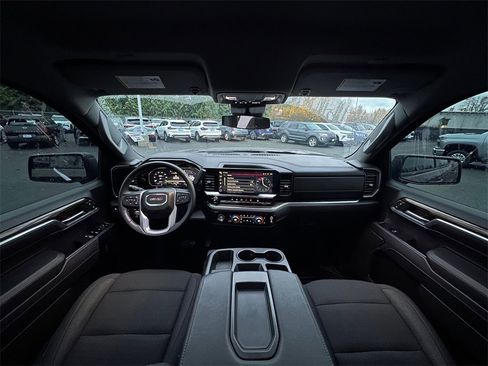 Used 2024 GMC Sierra 1500 Elevation image 13