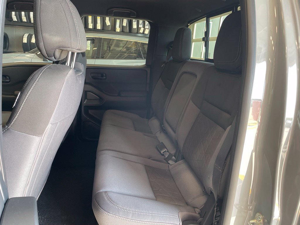 Used 2026 Nissan Frontier SV w/ Tow Package RWD image 16