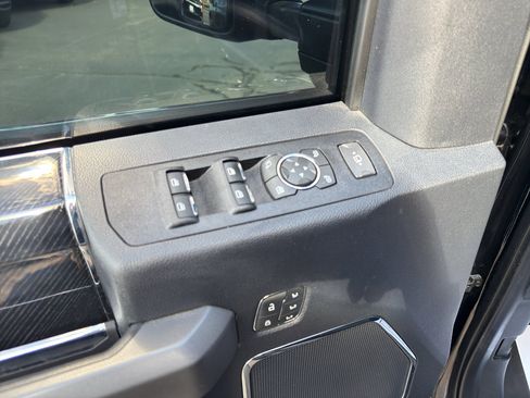 Used 2022 Ford F350 Platinum w/ FX4 Off-Road Package AWD/4WD image 14