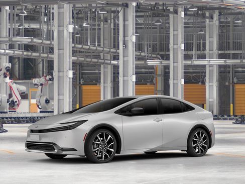 New 2026 Toyota Prius Plug-In Hybrid FWD image 2