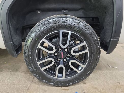 New 2026 GMC Sierra 1500 AT4 w/ AT4 Premium Package AWD/4WD image 35