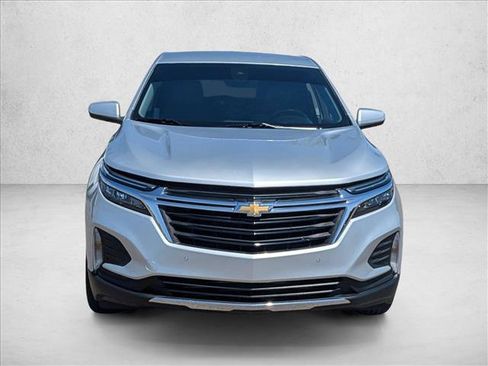 Used 2022 Chevrolet Equinox LT FWD image 2