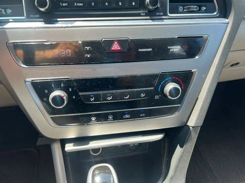 Used 2017 Hyundai Sonata SE FWD image 20