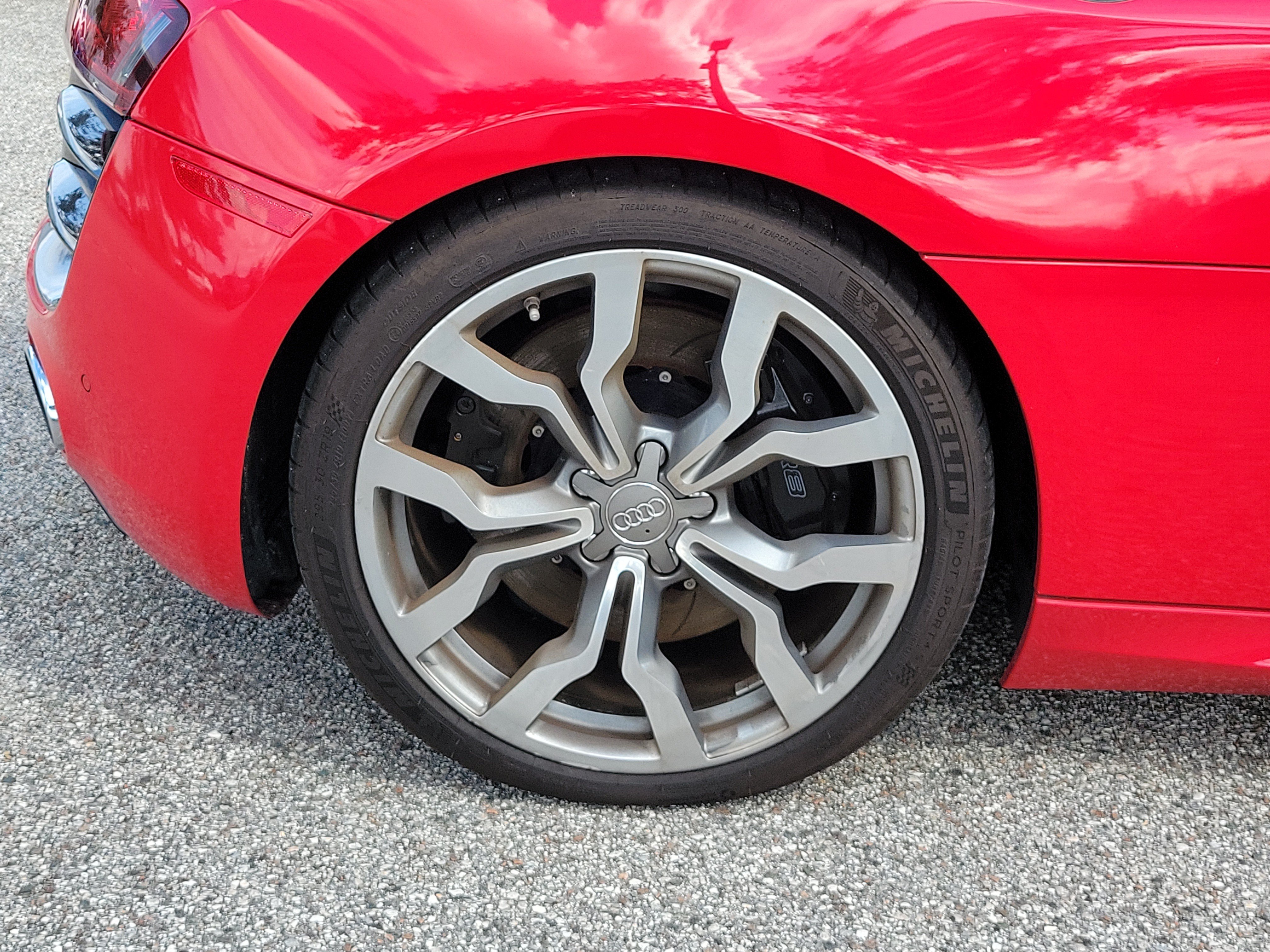 Used 2011 Audi R8 V10 AWD/4WD image 10