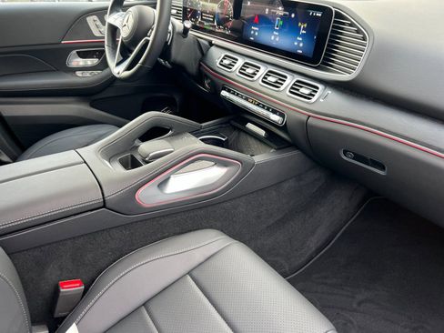 Certified 2025 Mercedes-Benz GLE 450e 4MATIC image 16