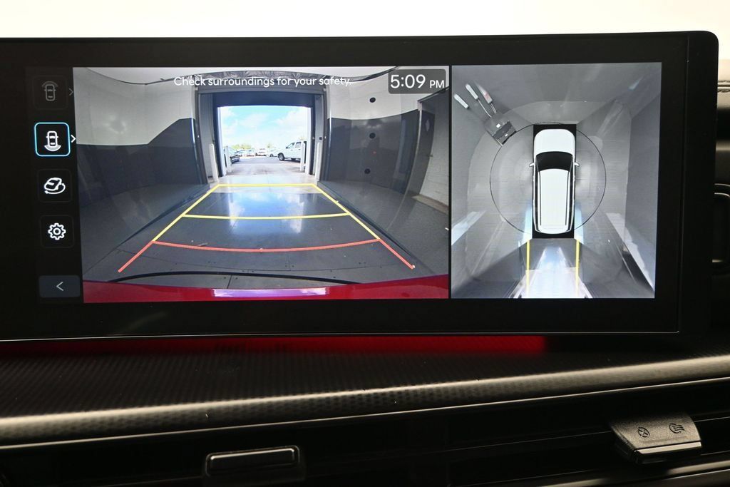 Used 2024 Hyundai Santa Fe Calligraphy FWD image 9