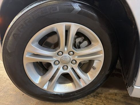 Used 2022 Dodge Charger SXT RWD image 11