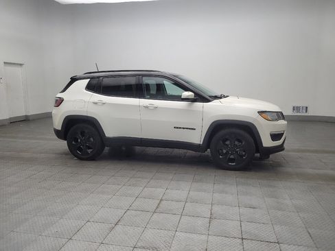 Used 2021 Jeep Compass Latitude FWD image 11