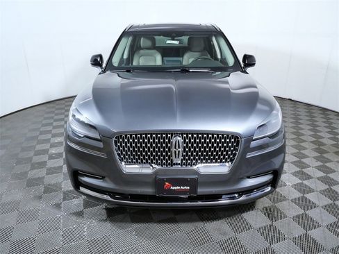 Used 2023 Lincoln Aviator AWD w/ Premium Package image 3