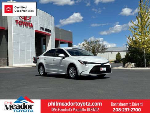 Certified 2025 Toyota Corolla LE w/ LE Premium Package AWD/4WD image 1