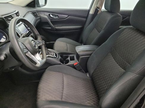 Used 2018 Nissan Rogue S image 17