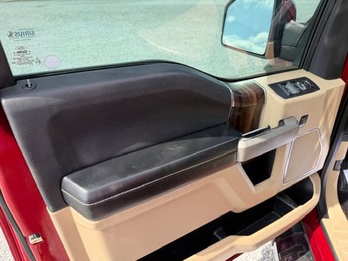 Used 2016 Ford F150 Lariat w/ Equipment Group 502A Luxury image 13