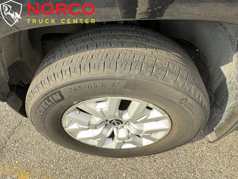 Used 2022 Nissan Frontier SV RWD image 10