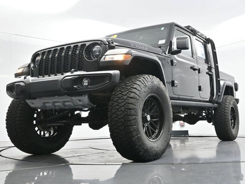 Used 2021 Jeep Gladiator Sport AWD/4WD image 43