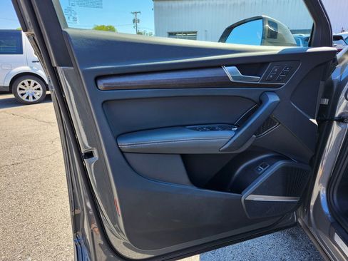 Certified 2025 Audi Q5 2.0T Premium Plus w/ Premium Plus Package image 10