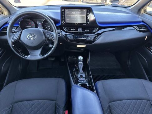 Certified 2022 Toyota C-HR XLE image 20