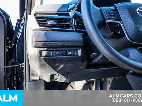 Used 2025 Toyota Camry LE image 22