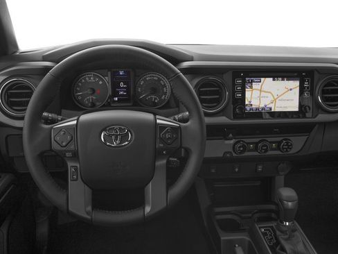 Used 2017 Toyota Tacoma TRD Sport w/ Tow Package AWD/4WD image 7