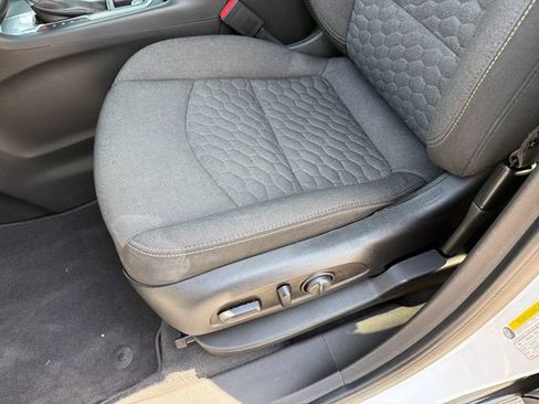 Used 2020 Chevrolet Equinox LT FWD image 20