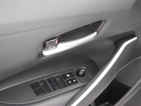Used 2020 Toyota Corolla SE image 22