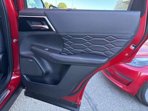 New 2026 Mitsubishi Outlander SEL FWD image 31