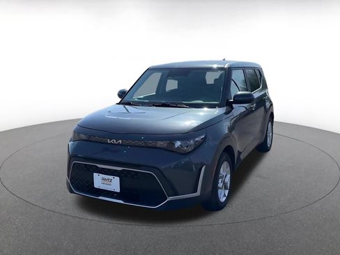 Used 2025 Kia Soul LX w/ LX Technology Package FWD image 7