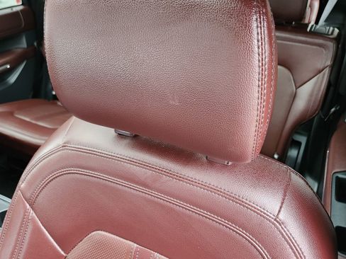 Used 2024 Ford Expedition Limited image 18