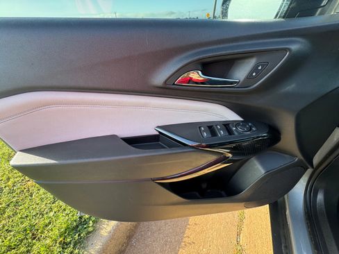 Used 2024 Chevrolet Trax LT w/ Driver Confidence Package FWD image 12