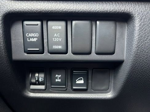 Used 2022 Nissan Titan PRO-4X w/ Pro-4x Convenience Package image 25