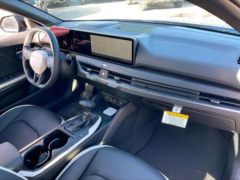 New 2025 Kia K4 GT-Line w/ GT-Line Premium Package image 10