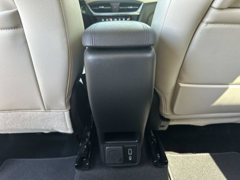Certified 2024 Buick Encore GX Avenir FWD image 21