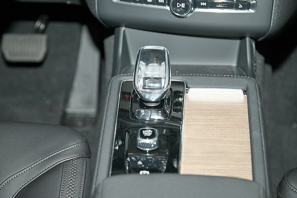New 2026 Volvo XC90 B6 Plus w/ Protection Package AWD/4WD image 29