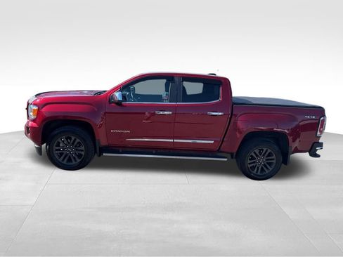 Used 2019 GMC Canyon SLE w/ Driver Alert Package image 2