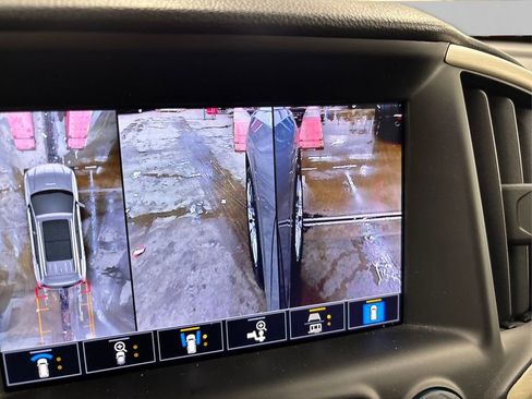 Used 2023 GMC Terrain Denali w/ Denali Premium Package image 47