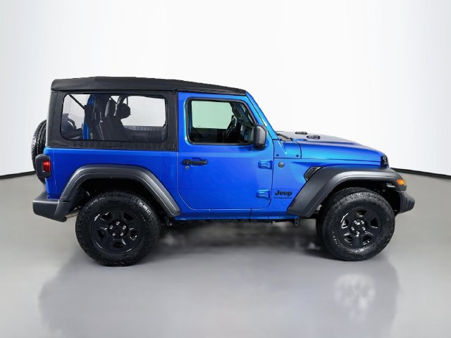 Used 2025 Jeep Wrangler Sport AWD/4WD image 5
