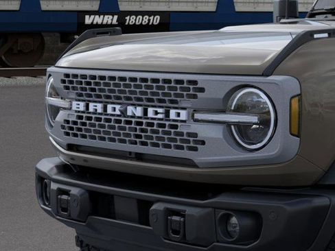 Used 2025 Ford Bronco Badlands AWD/4WD image 50