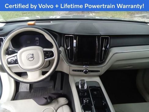 Used 2023 Volvo XC60 B5 Ultimate w/ Protection Package Premier image 4