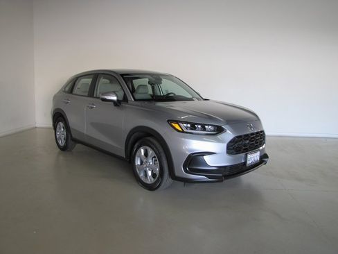 Certified 2025 Honda HR-V LX image 3