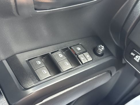 Used 2023 Toyota Tacoma SR AWD/4WD image 16