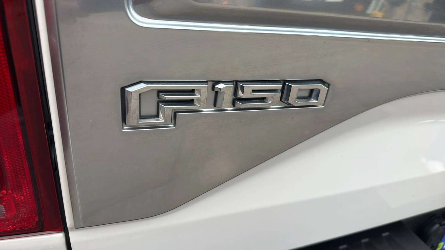 Used 2015 Ford F150 King Ranch w/ Equipment Group 601A Luxury AWD/4WD image 24