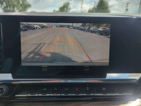 Certified 2024 Chevrolet Silverado 1500 LT AWD/4WD image 21